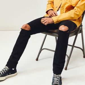 PacSun BLACKED RIPPED SKINNY JEANS